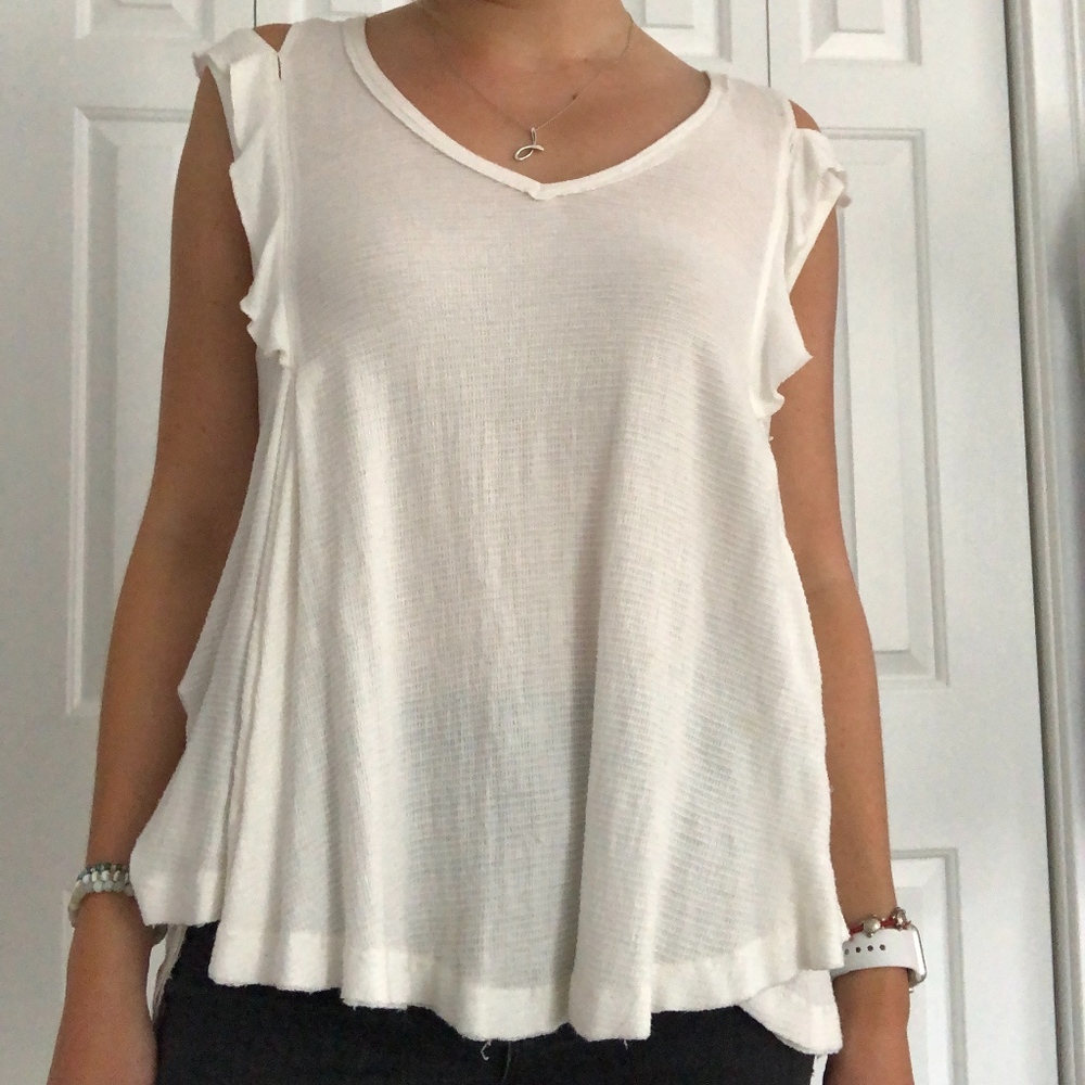 Flowy tank